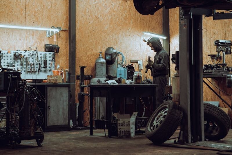 Garages & auto